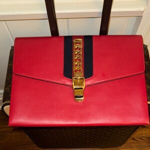 Gucci Red Sylvie Chained XL Maxi Envelope Clutch Bag Gold Portfolio Clutch